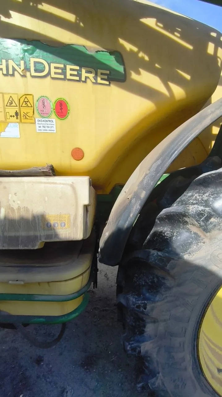Zdjęcie 4 z naprawy — Naprawa zbiornika opryskiwacza John Deere M740 — Wesołówka
