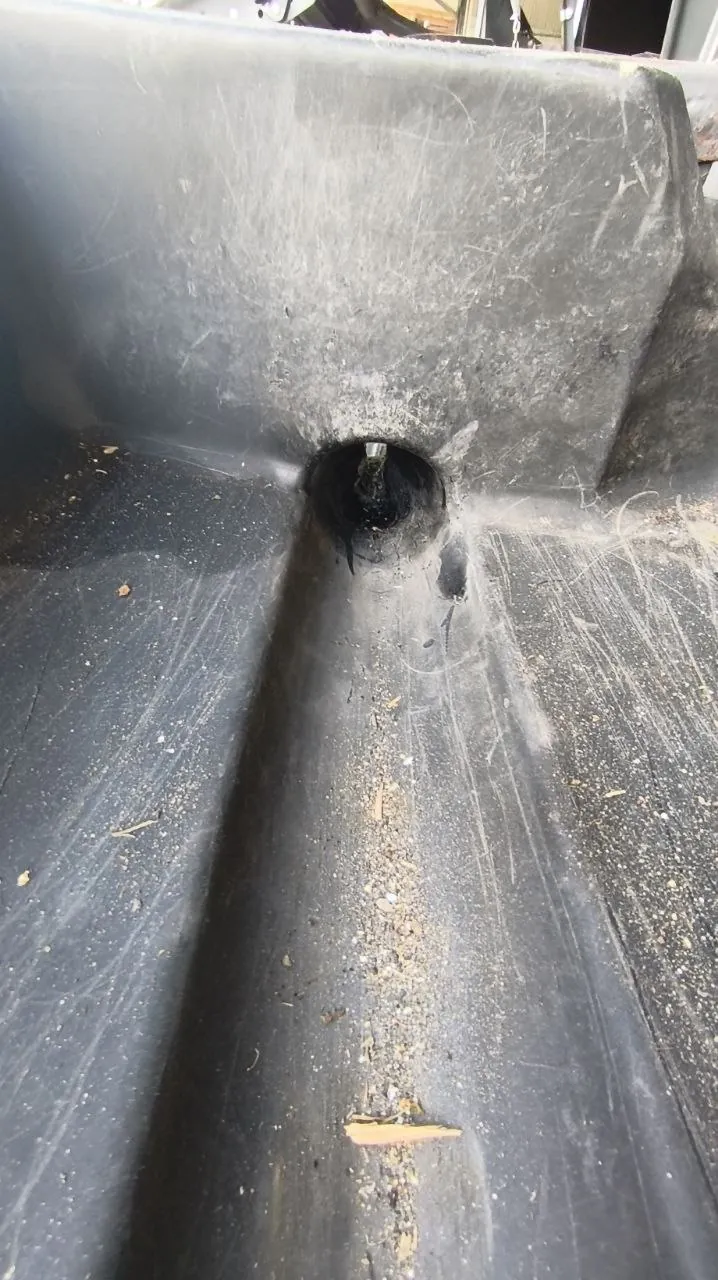 Zdjęcie 13 z naprawy — Naprawa zbiornika paliwa Fendt 828 — Stanin