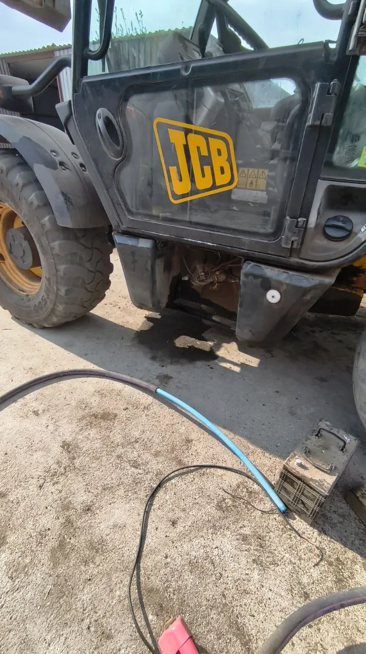 Zdjęcie 9 z naprawy — Naprawa zbiornika paliwa JCB — Młudzyn