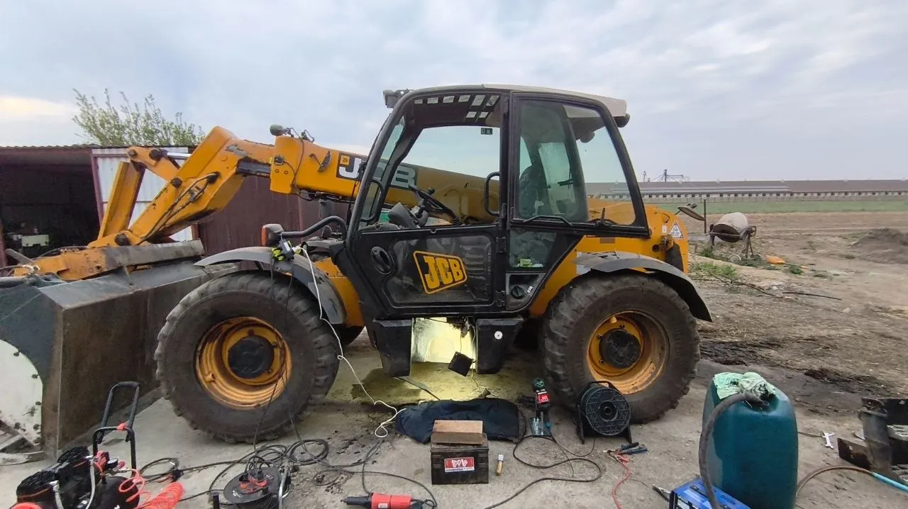 Zdjęcie 14 z naprawy — Naprawa zbiornika paliwa JCB — Młudzyn