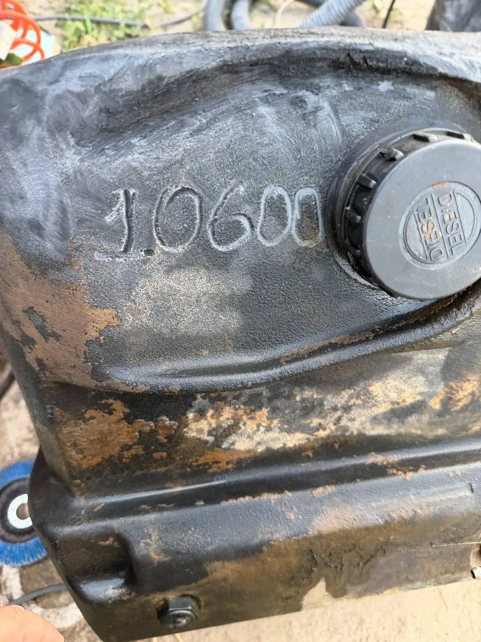 Zdjęcie 9 z naprawy — Naprawa zbiornika paliwa Massey Ferguson 420 — Radoryż Smolany