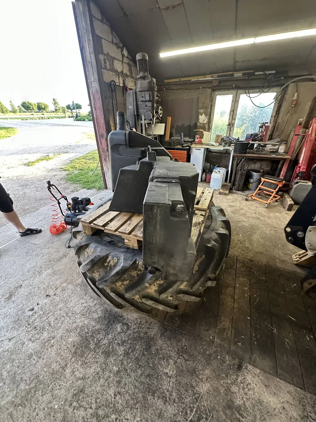 Zdjęcie 11 z naprawy — Naprawa zbiornika paliwa New Holland T6030 — Hamulka