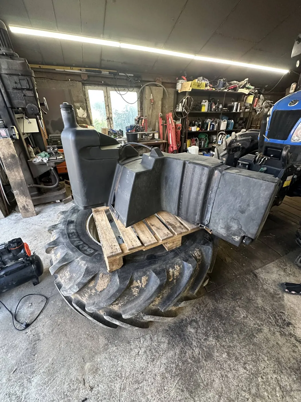 Zdjęcie 13 z naprawy — Naprawa zbiornika paliwa New Holland T6030 — Hamulka