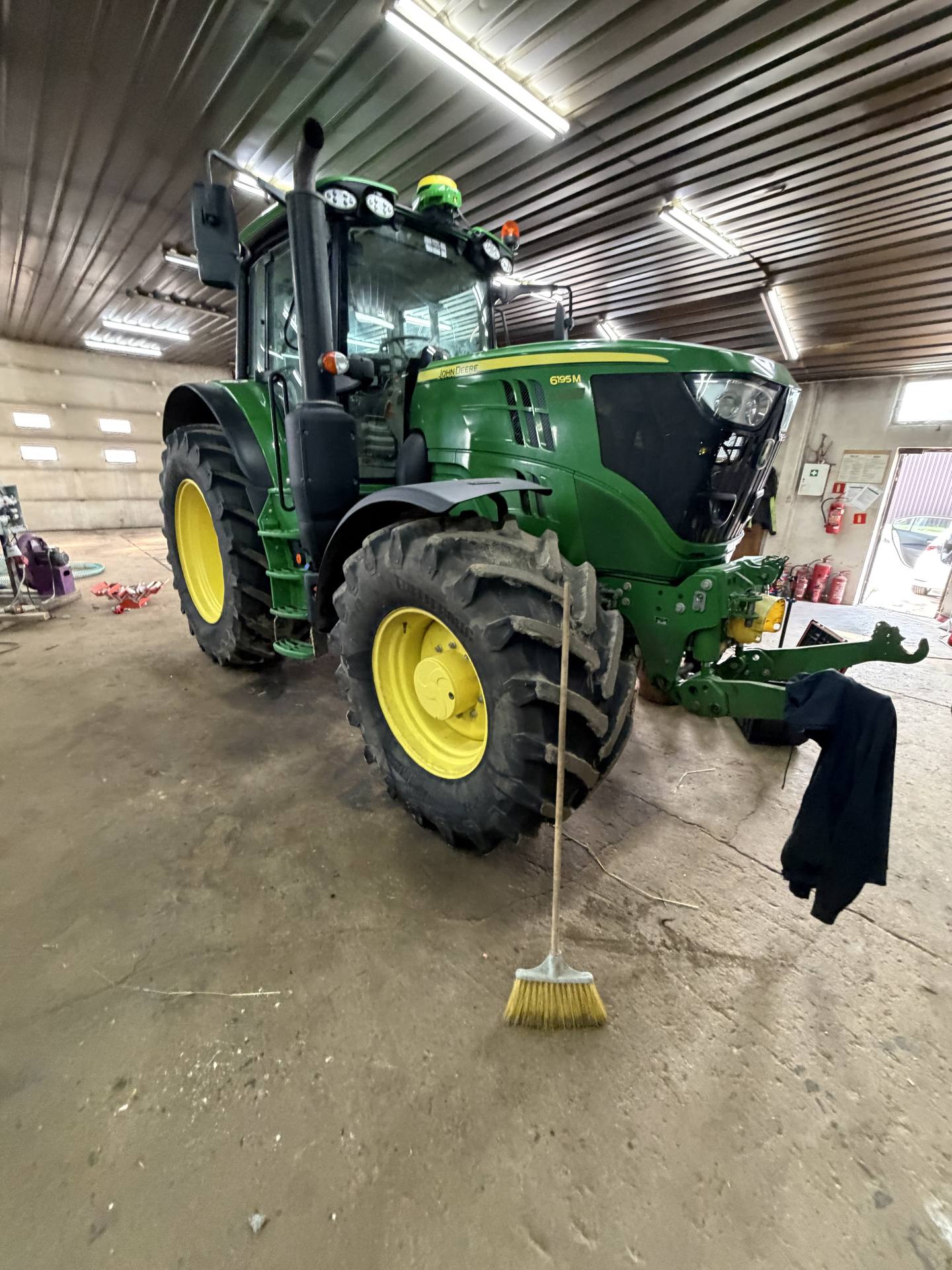 Zdjęcie 18 z naprawy — Naprawa zbiornika paliwa John Deere 6195M — Zajdy