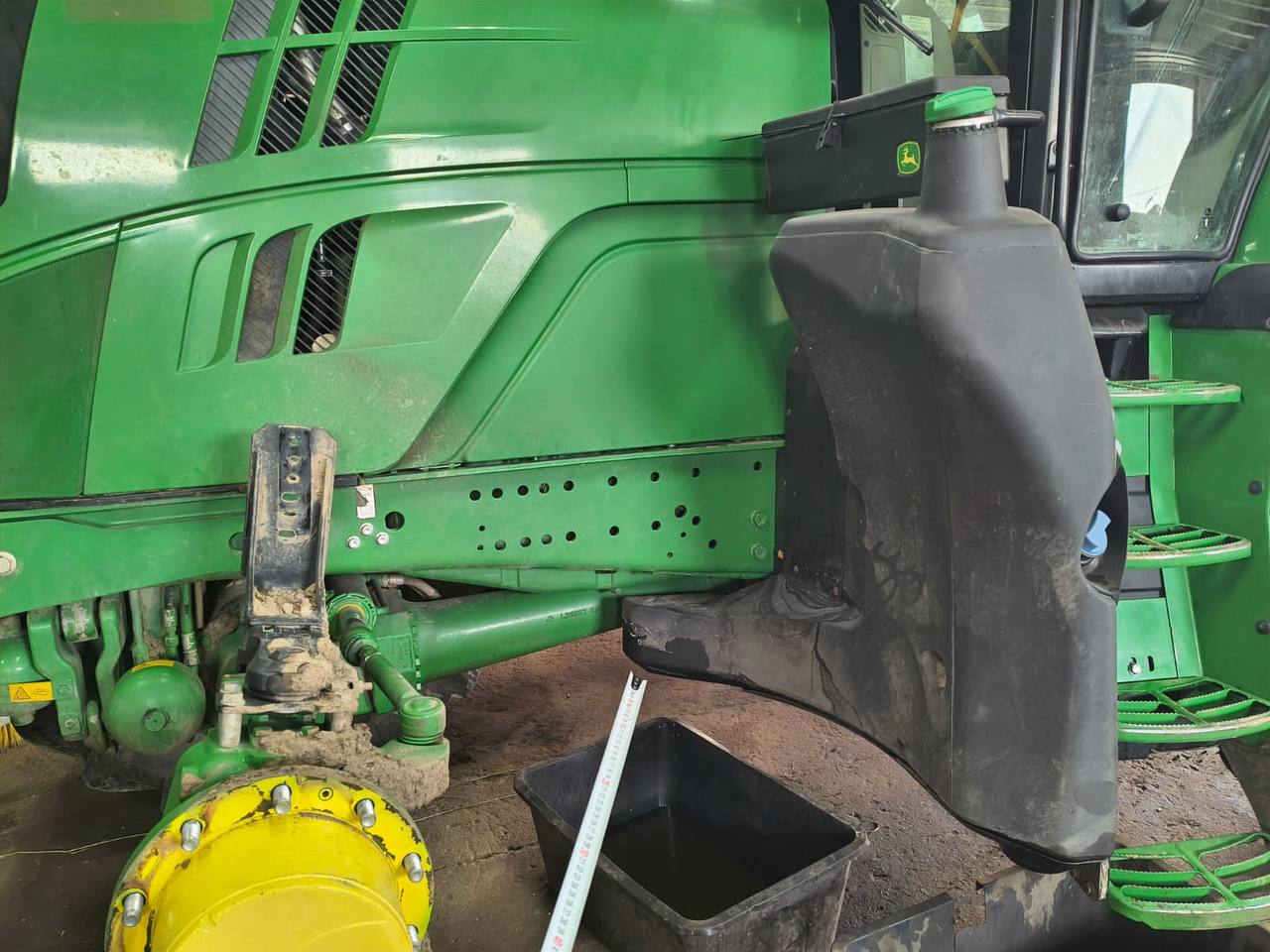 Zdjęcie 28 z naprawy — Naprawa zbiornika paliwa John Deere 6195M — Zajdy