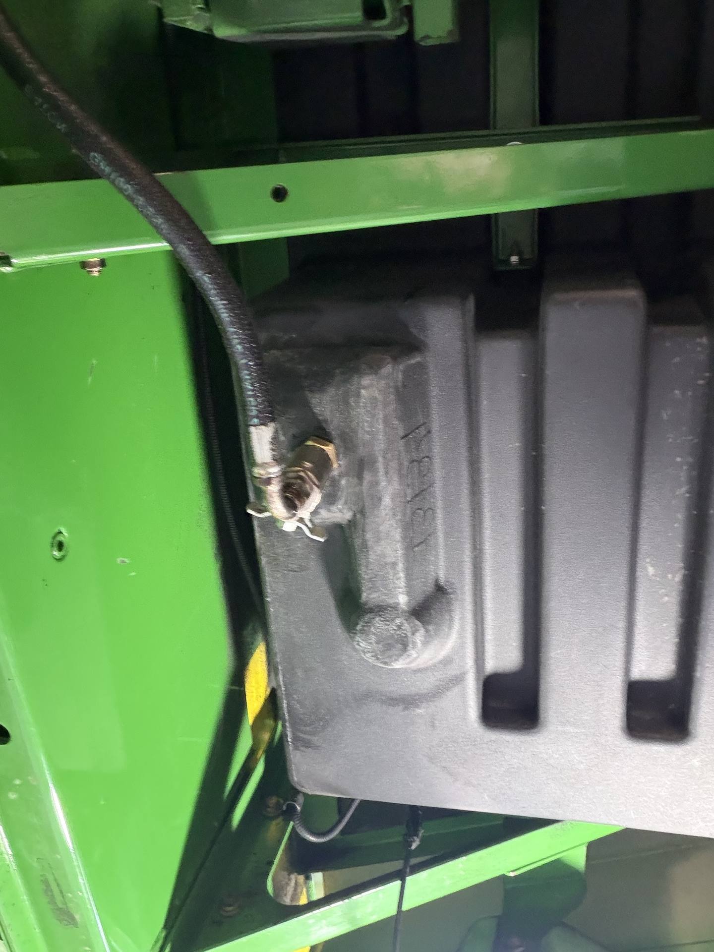 Zdjęcie 16 z naprawy — Naprawa zbiornika paliwa John Deere 9640 — Bronikowo