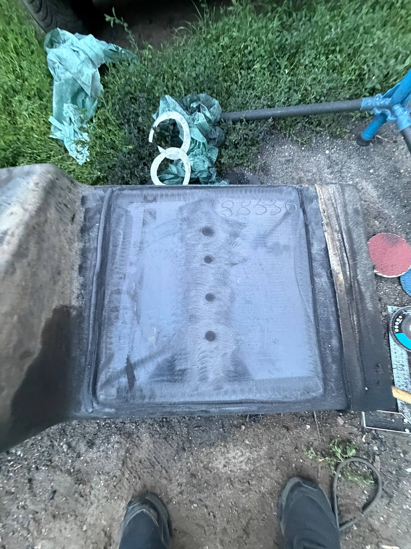 Zdjęcie 11 z naprawy — Naprawa zbiornika paliwa Farmer 8244C — Kaki Mroczki