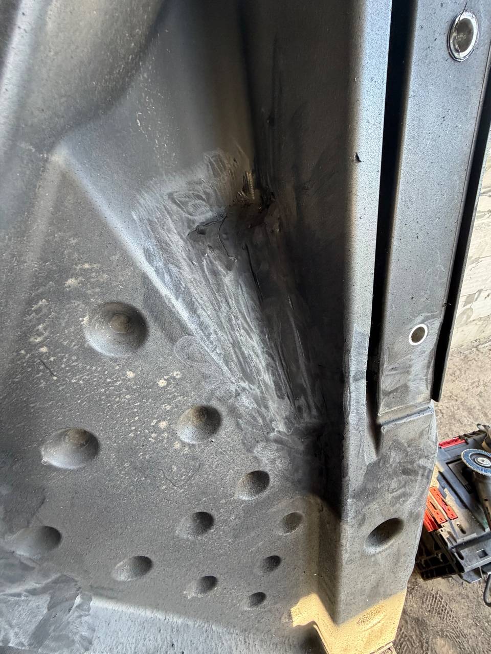Zdjęcie 38 z naprawy — Naprawa podłogi zsypowej kombajnu Massey Ferguson Ideal 7 — Bielica