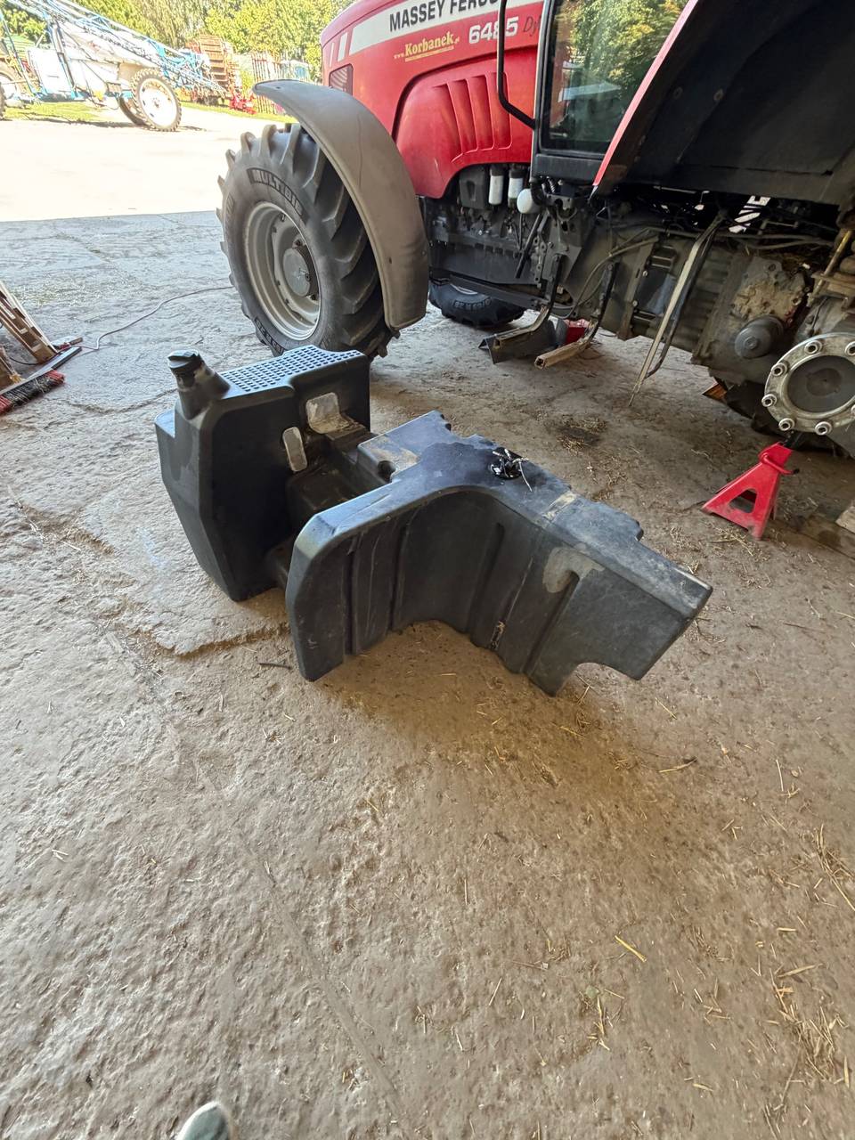 Zbiornik paliwa — Massey Ferguson