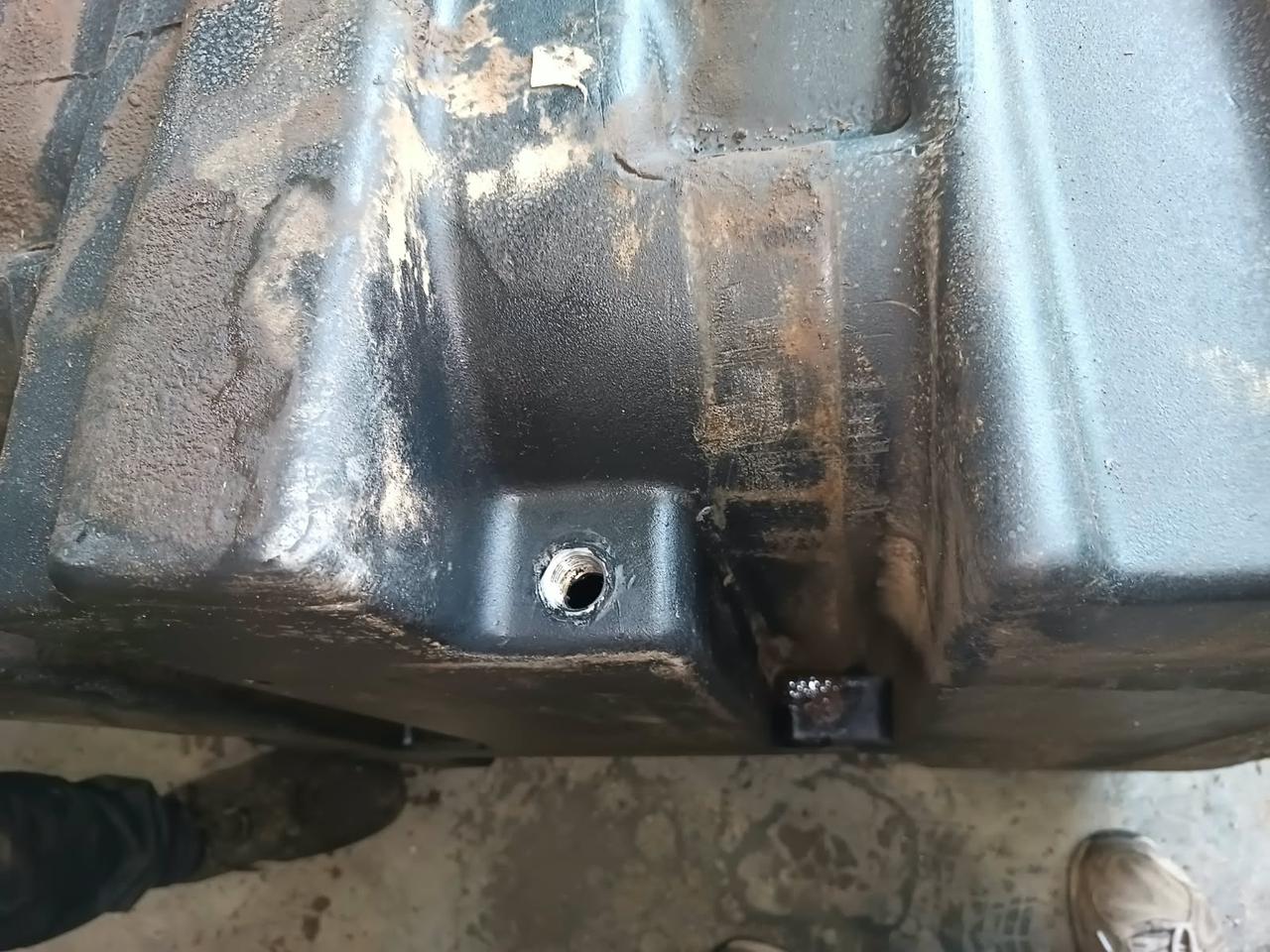 Zdjęcie 1 z naprawy — Naprawa zbiornika paliwa Massey Ferguson — Wiązówka