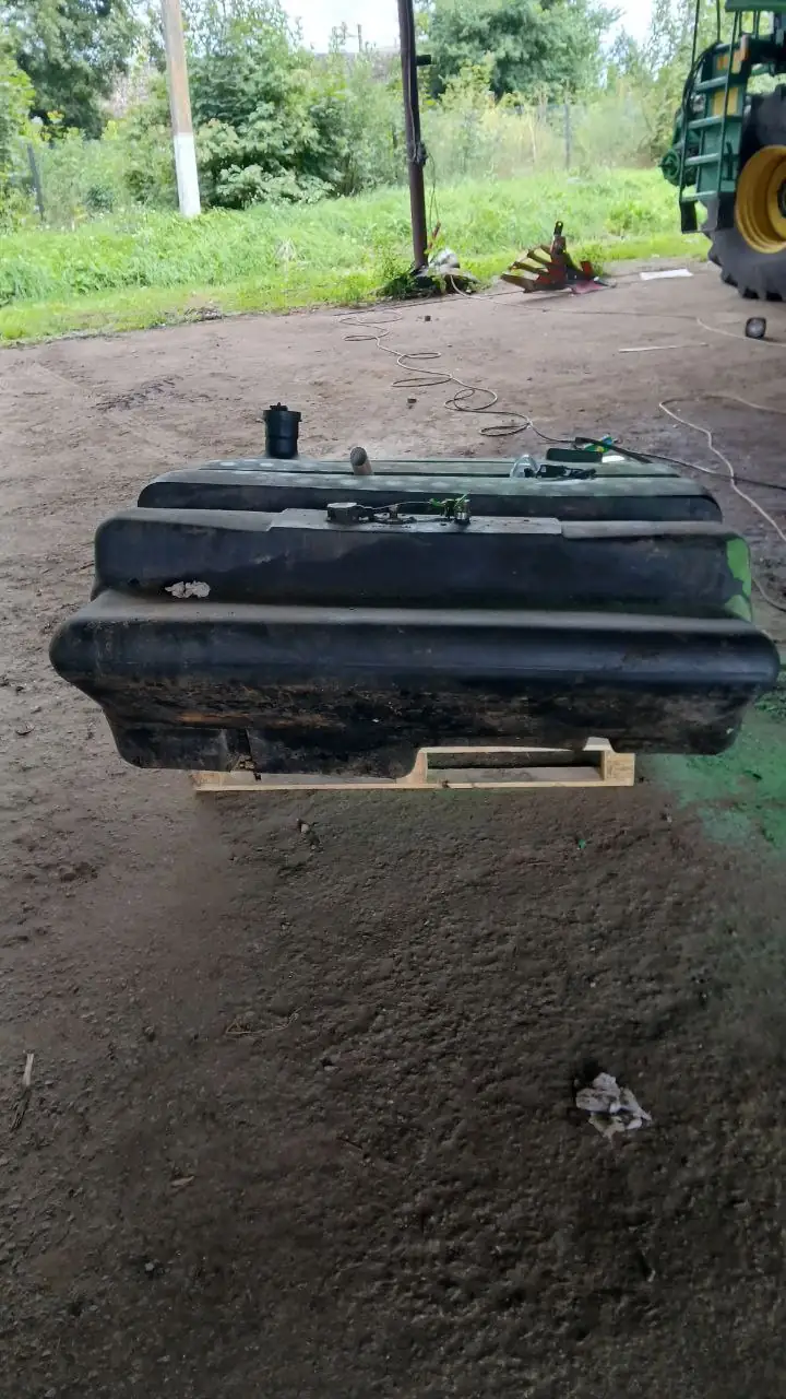 Zdjęcie 11 z naprawy — Naprawa zbiornika paliwa John Deere — lipiec 2025