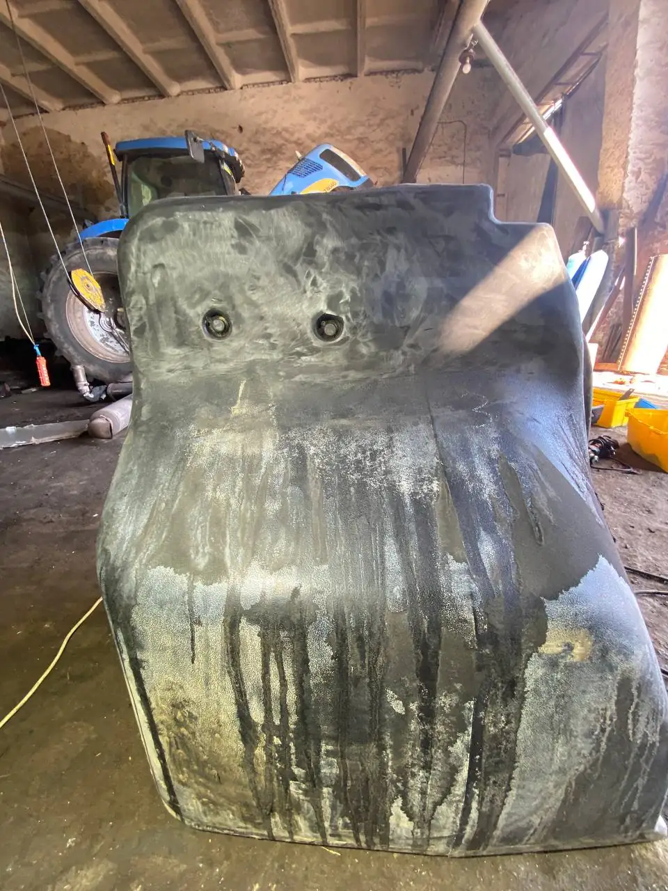 Zdjęcie 2 z naprawy — Naprawa zbiornika paliwa New Holland T8040