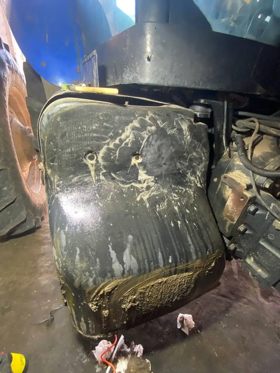 Zdjęcie 4 z naprawy — Naprawa zbiornika paliwa New Holland T8040