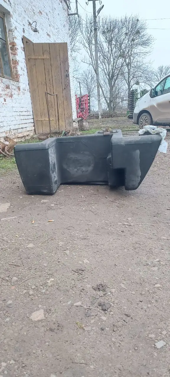 Zdjęcie 5 z naprawy — Naprawa zbiornika paliwa JCB — uszkodzenie na narożniku