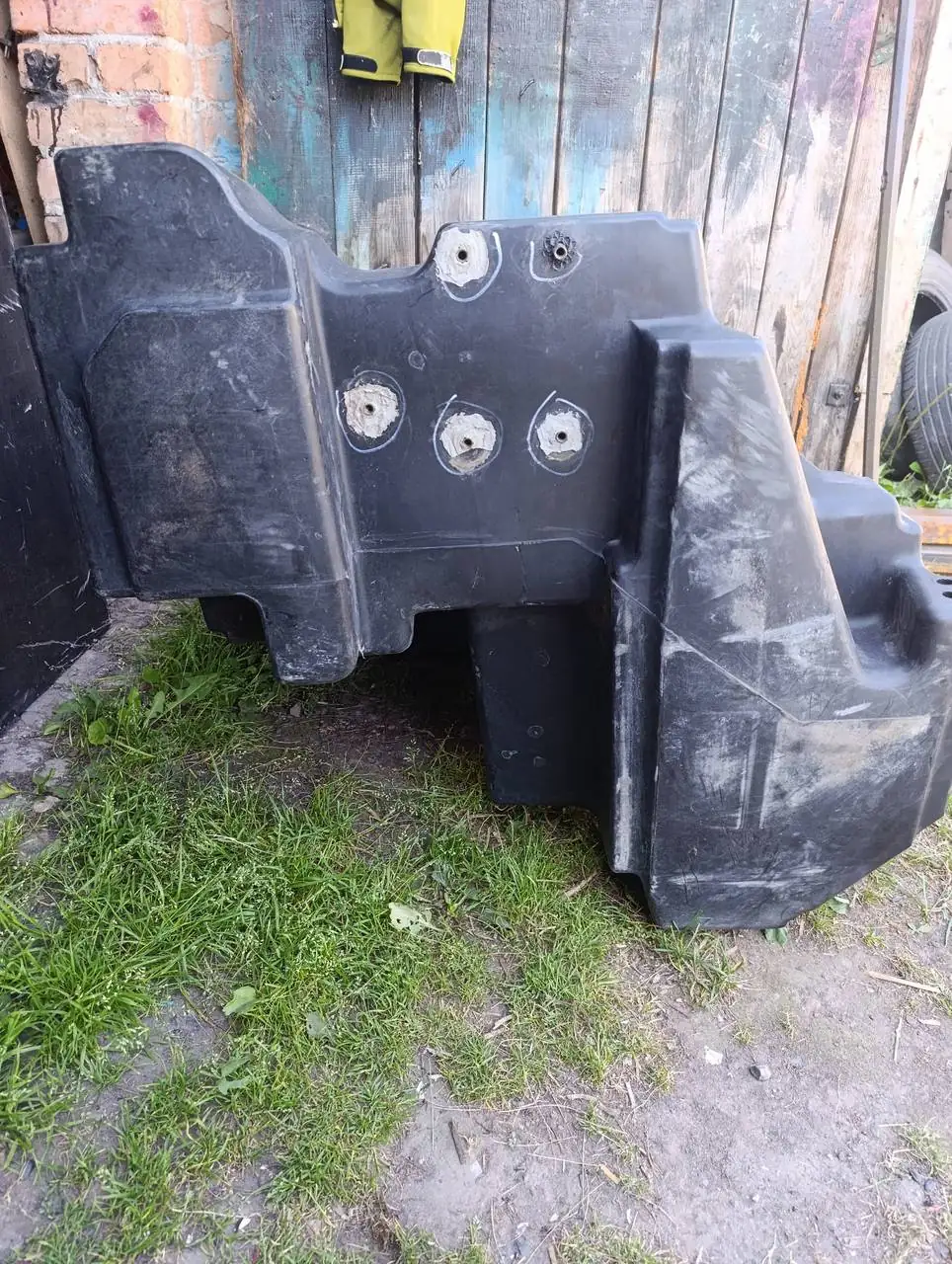 Zdjęcie 6 z naprawy — Naprawa zbiornika paliwa Fendt 936 — pęknięcie