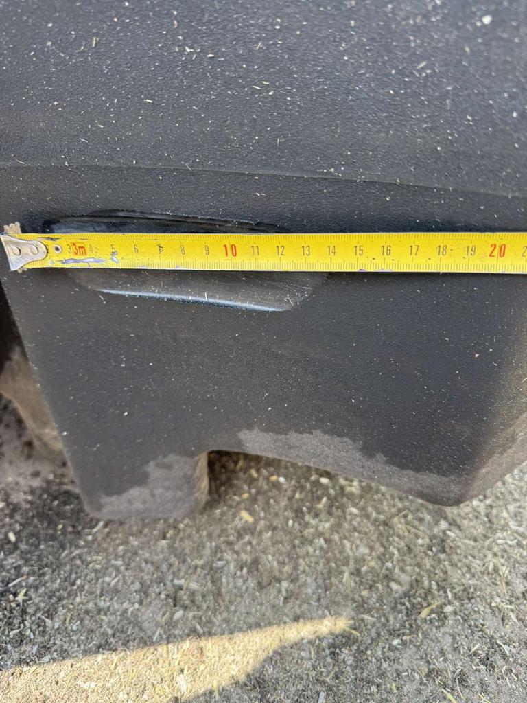 Zdjęcie 2 z naprawy — Naprawa zbiornika paliwa John Deere T660