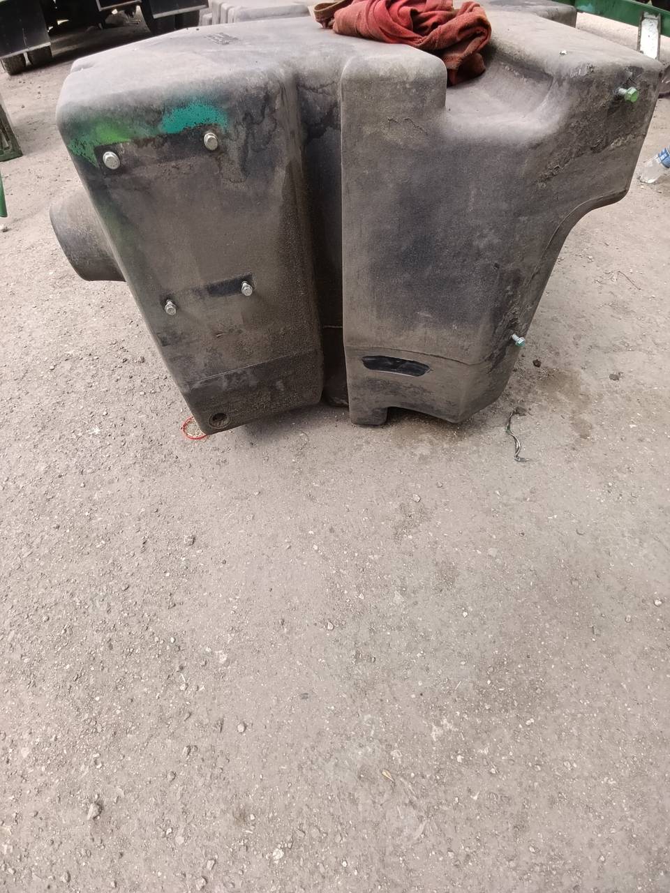 Zdjęcie 8 z naprawy — Naprawa zbiornika paliwa John Deere T660