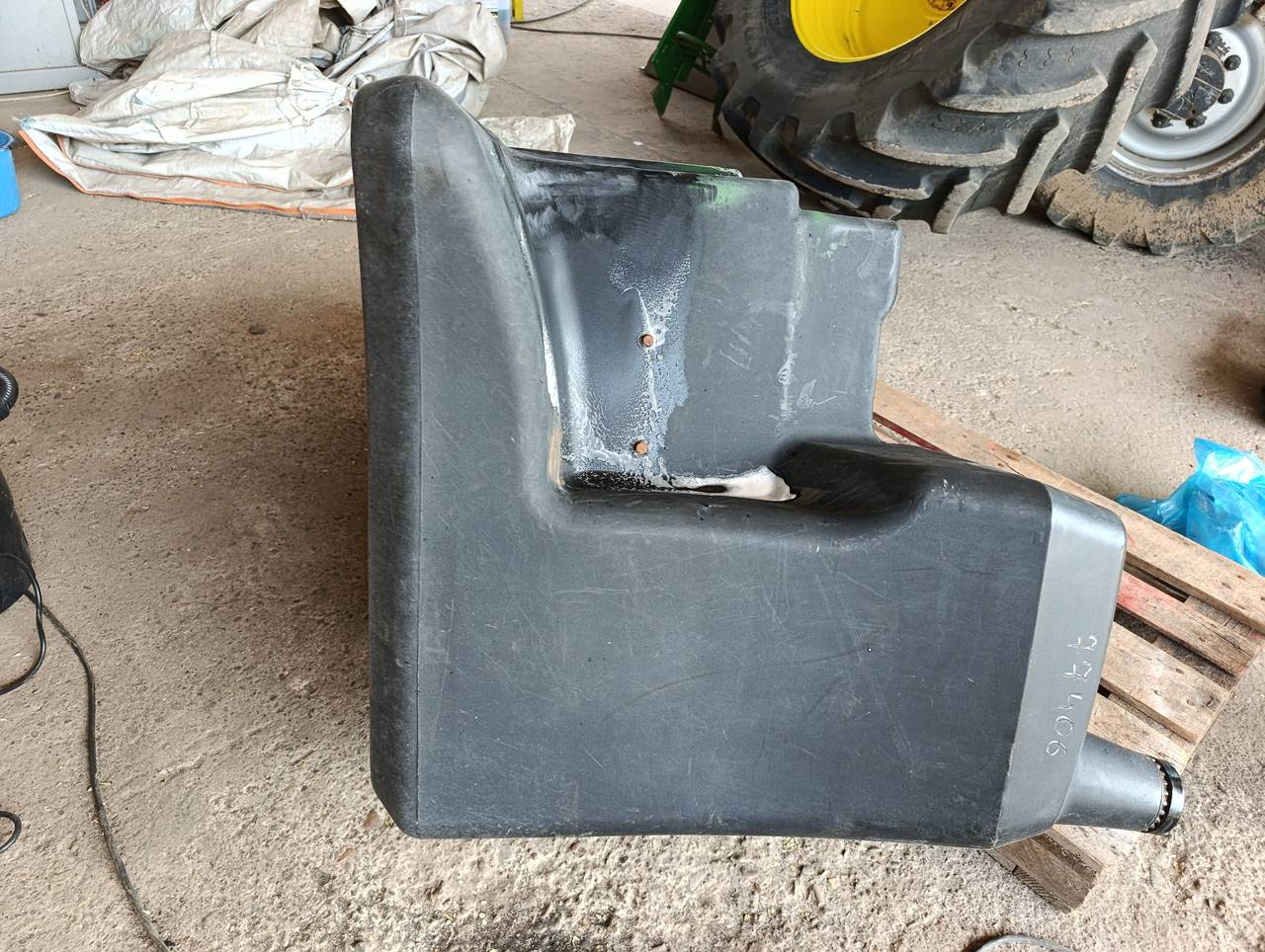 Zdjęcie 7 z naprawy — Naprawa zbiornika paliwa John Deere 6930