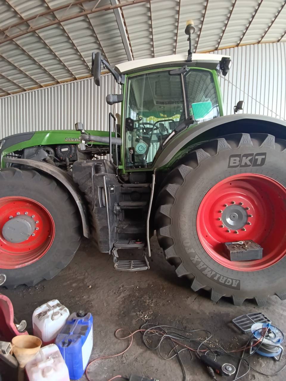 Zdjęcie 10 z naprawy — Naprawa zbiornika paliwa Fendt 4038