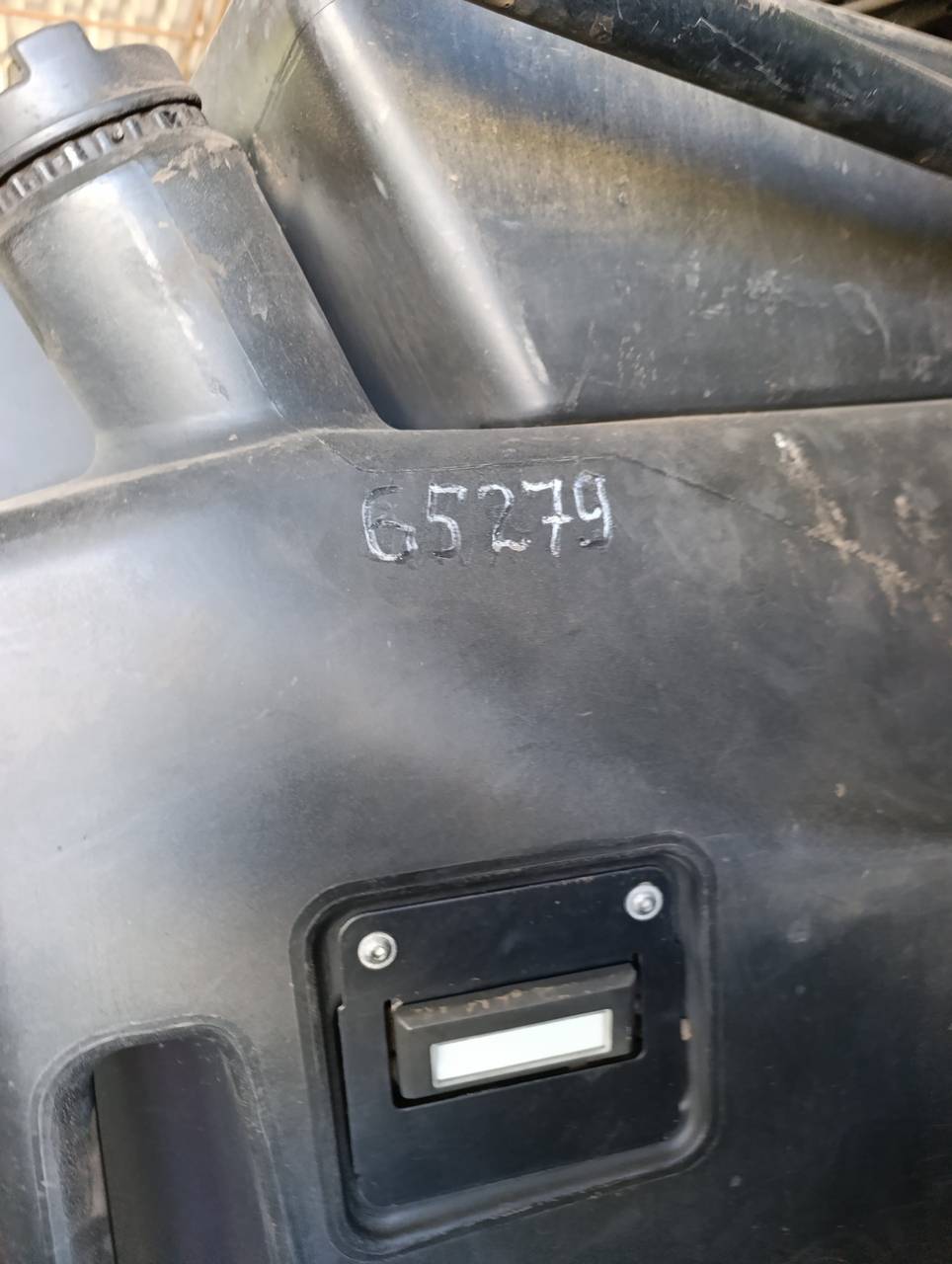 Zdjęcie 6 z naprawy — Naprawa zbiornika paliwa Fendt 4038