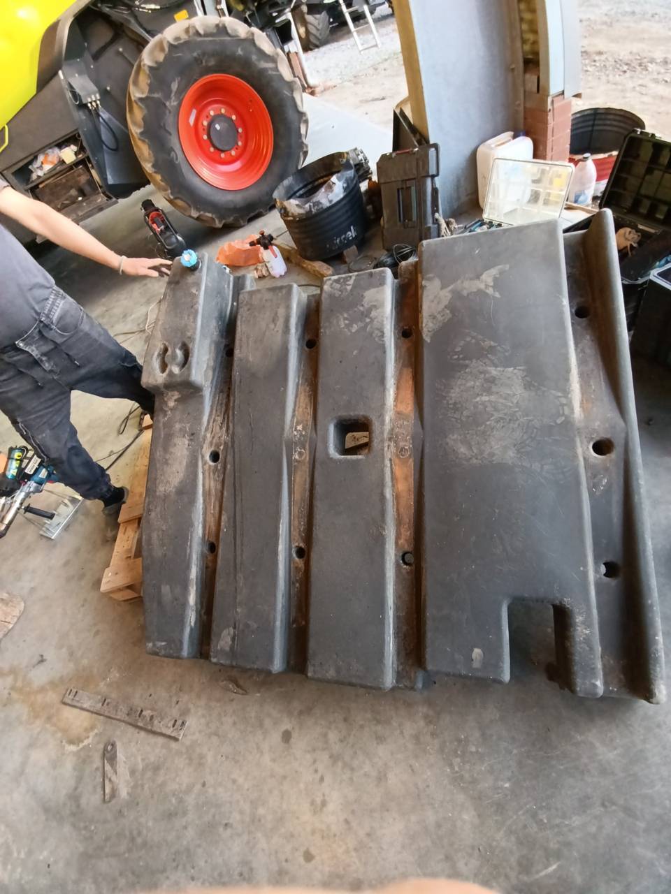 Zdjęcie 12 z naprawy — Naprawa zbiornika paliwa New Holland 9080