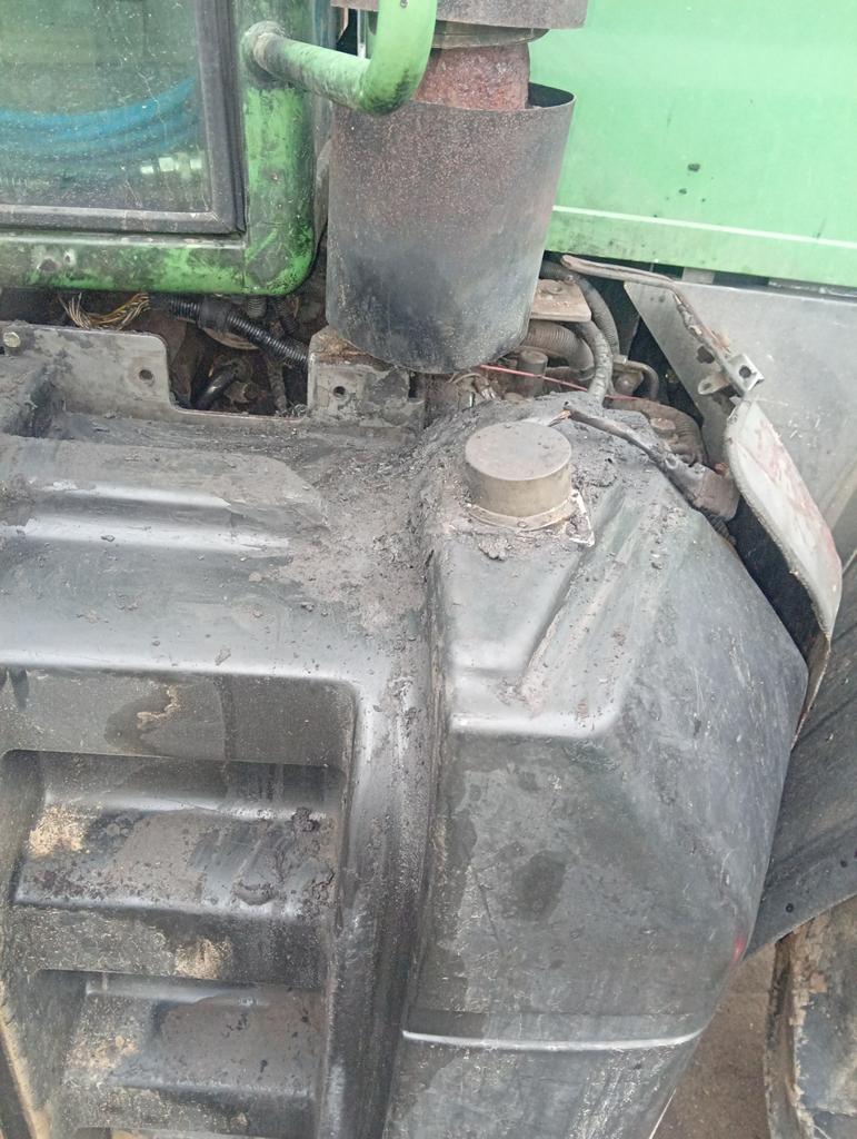 Zdjęcie 4 z naprawy — Naprawa zbiornika paliwa Fendt 930
