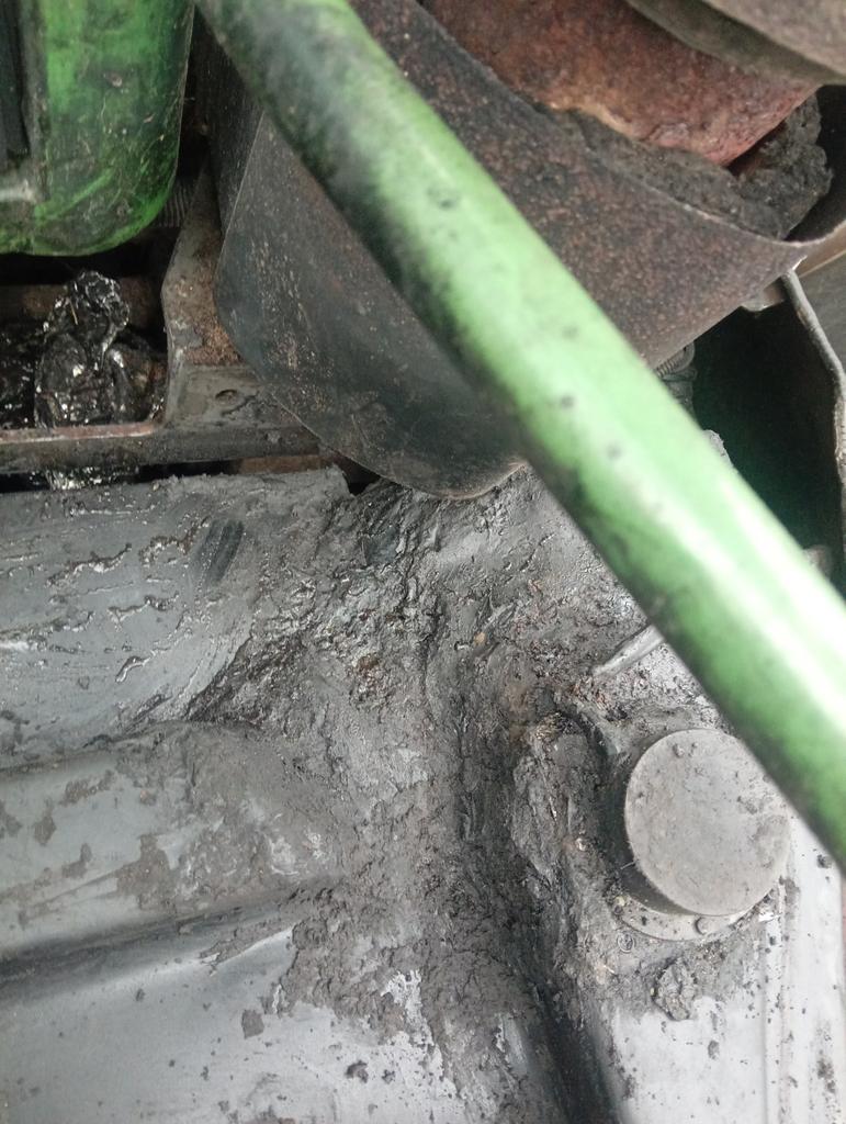 Zdjęcie 2 z naprawy — Naprawa zbiornika paliwa Fendt 930