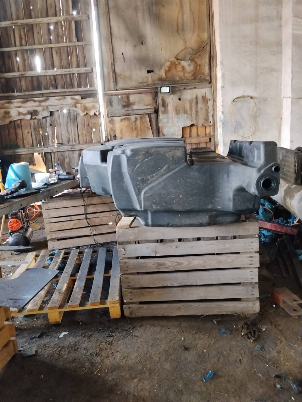 Zdjęcie 22 z naprawy — Naprawa zbiornika paliwa Claas Lexion 760