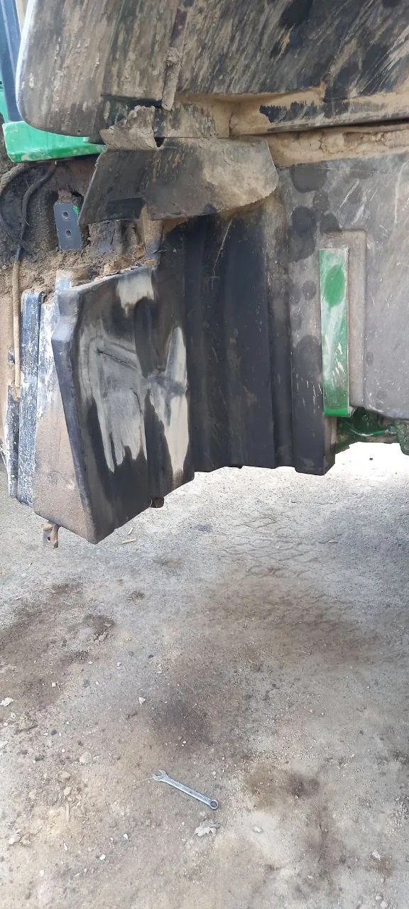 Zdjęcie 9 z naprawy — Naprawa zbiornika paliwa John Deere 8430