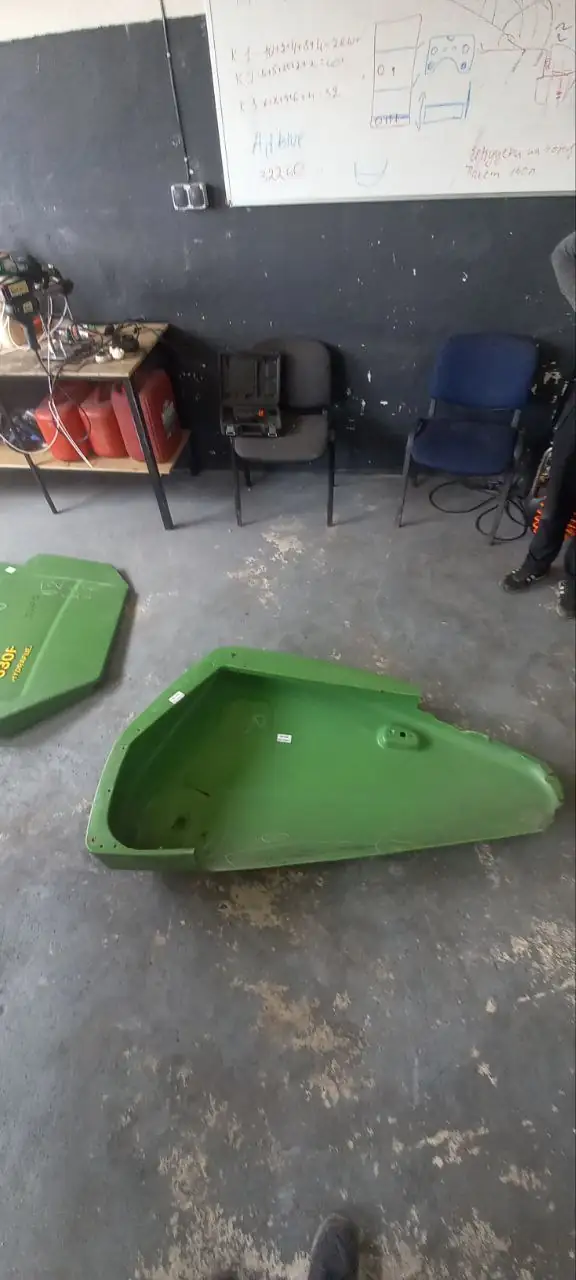 Zdjęcie 8 z naprawy — Naprawa stożka hedera John Deere