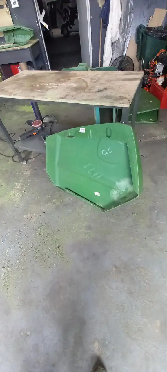 Zdjęcie 31 z naprawy — Naprawa stożka hedera John Deere