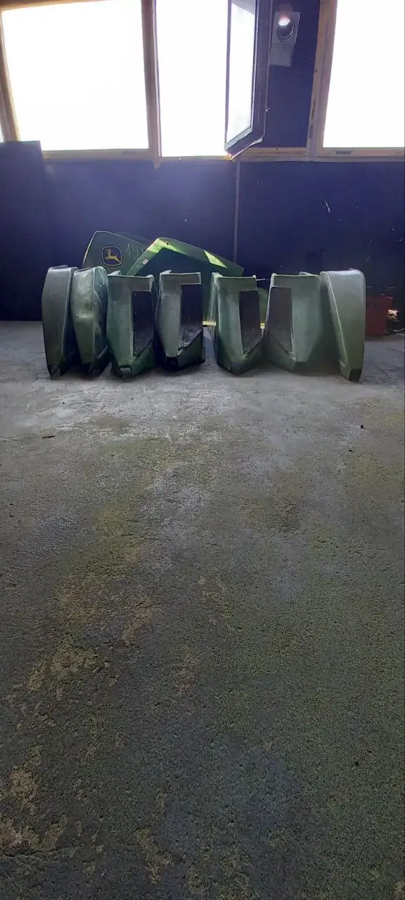 Zdjęcie 13 z naprawy — Naprawa stożka hedera John Deere