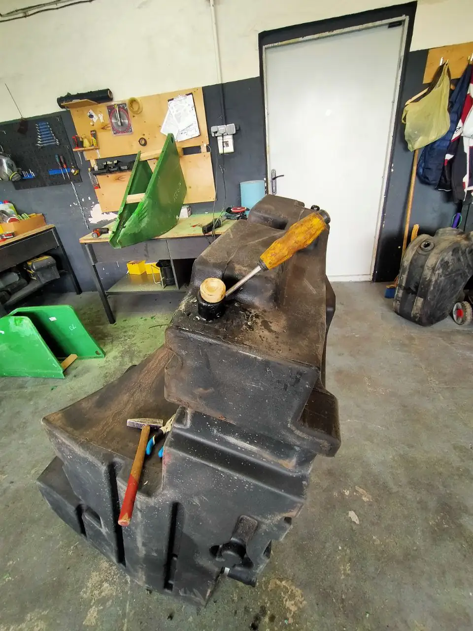 Zdjęcie 26 z naprawy — Naprawa zbiornika paliwa New Holland T7060