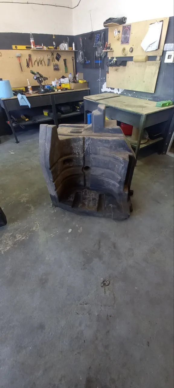 Zdjęcie 6 z naprawy — Naprawa zbiornika paliwa New Holland 8.390