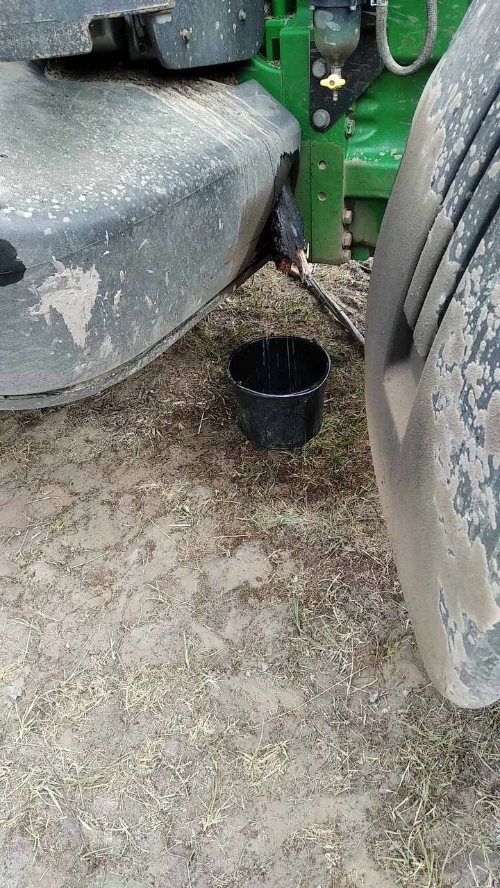 Zdjęcie 5 z naprawy — Naprawa zbiornika paliwa John Deere 8335