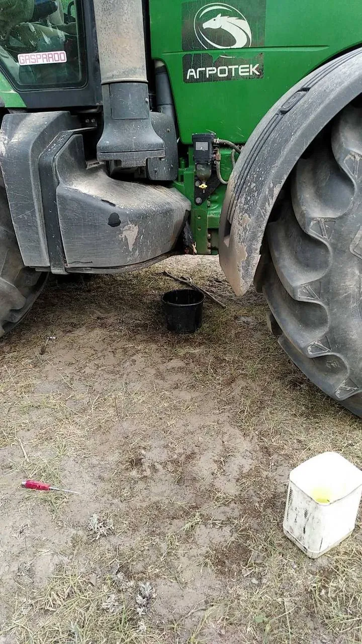 Zdjęcie 7 z naprawy — Naprawa zbiornika paliwa John Deere 8335