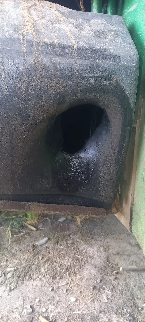 Zdjęcie 9 z naprawy — Naprawa zbiornika paliwa John Deere 8335