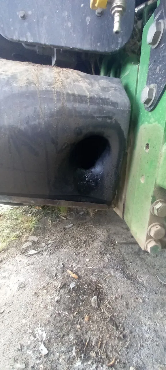 Zdjęcie 11 z naprawy — Naprawa zbiornika paliwa John Deere 8335