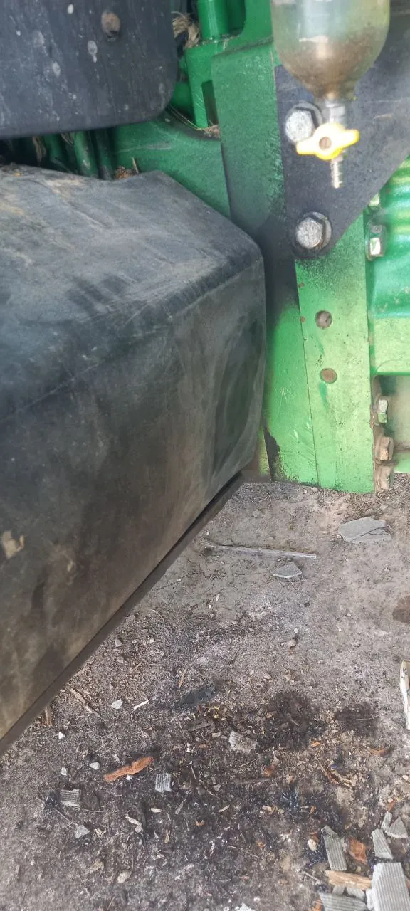 Zdjęcie 16 z naprawy — Naprawa zbiornika paliwa John Deere 8335