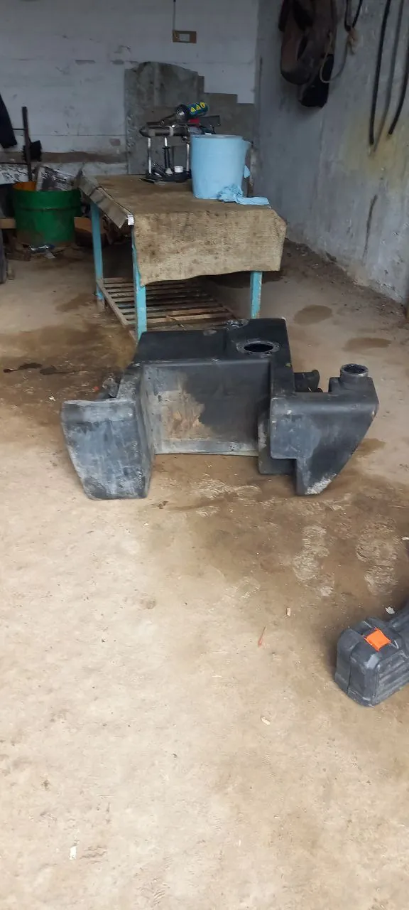 Zdjęcie 2 z naprawy — Naprawa zbiornika paliwa JCB 30EA