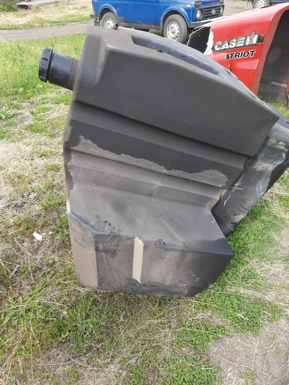 Zdjęcie 12 z naprawy — Naprawa zbiornika paliwa Case 3330