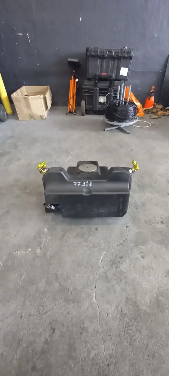 Zdjęcie 11 z naprawy — Naprawa zbiornika paliwa ciągnika