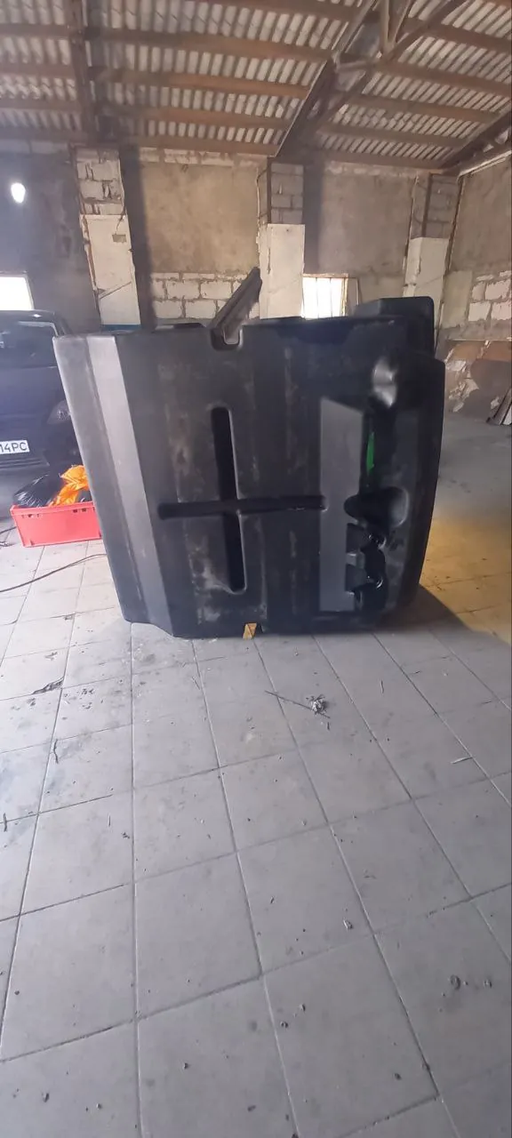 Zdjęcie 12 z naprawy — Naprawa zbiornika paliwa John Deere S 690 AI