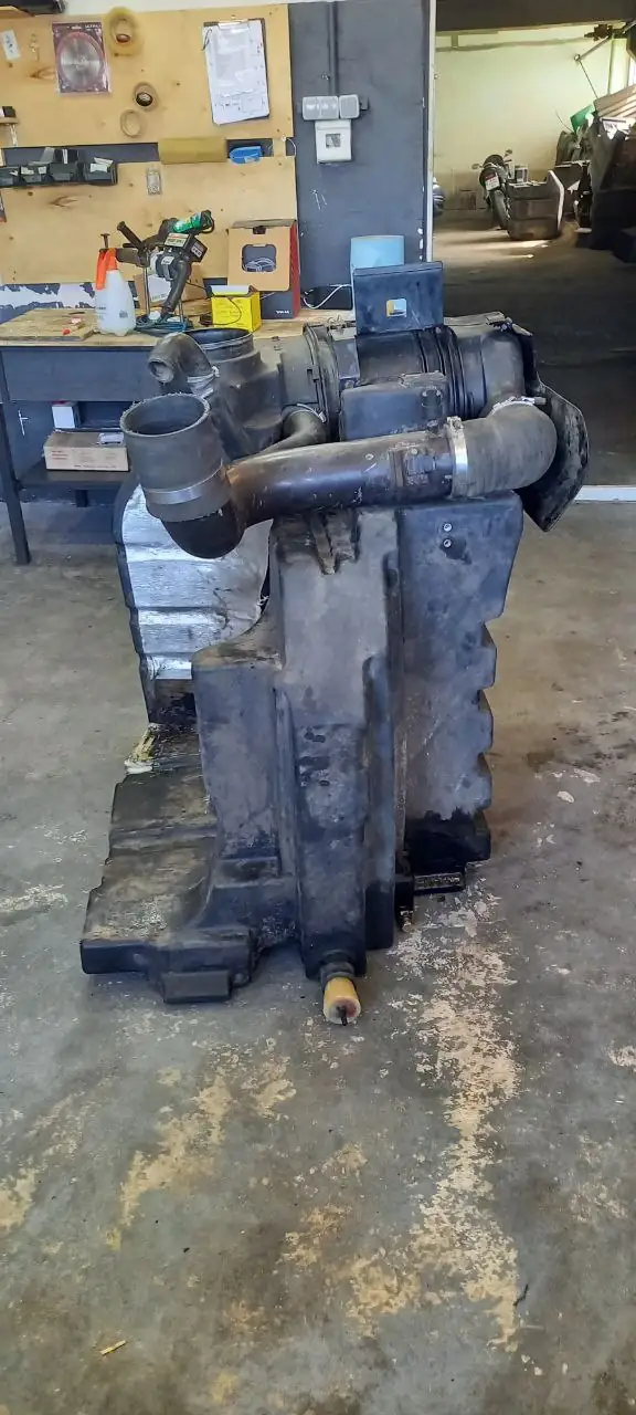 Zdjęcie 13 z naprawy — Naprawa zbiornika paliwa New Holland T8.390 — lipiec 2023