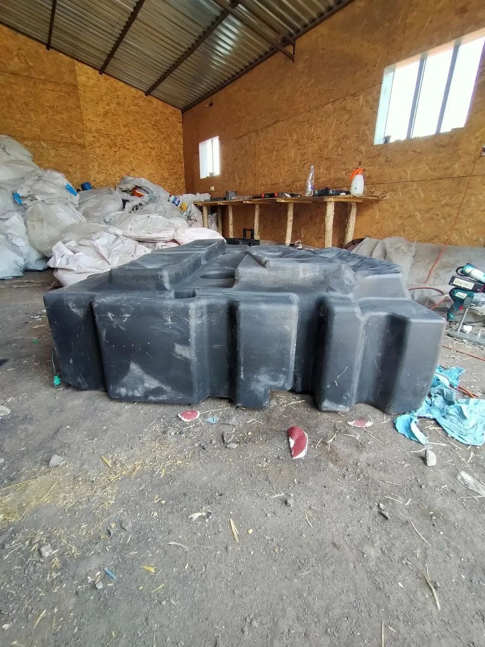 Zdjęcie 11 z naprawy — Naprawa zbiornika paliwa Claas Lexion 580 — pęknięcie w typowym miejscu