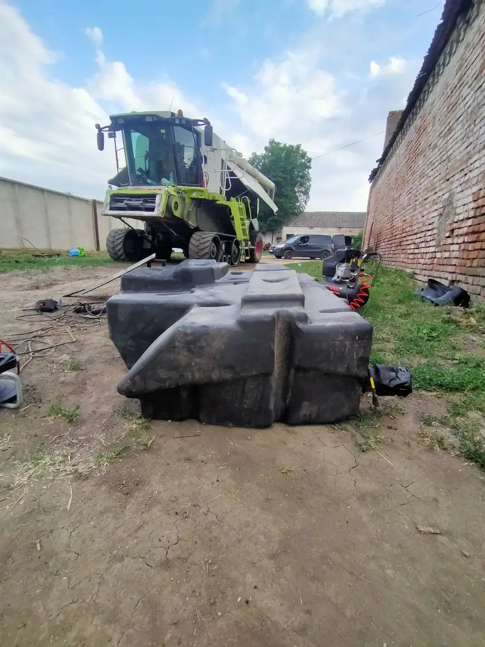Zdjęcie 6 z naprawy — Naprawa zbiornika paliwa Claas Lexion 600