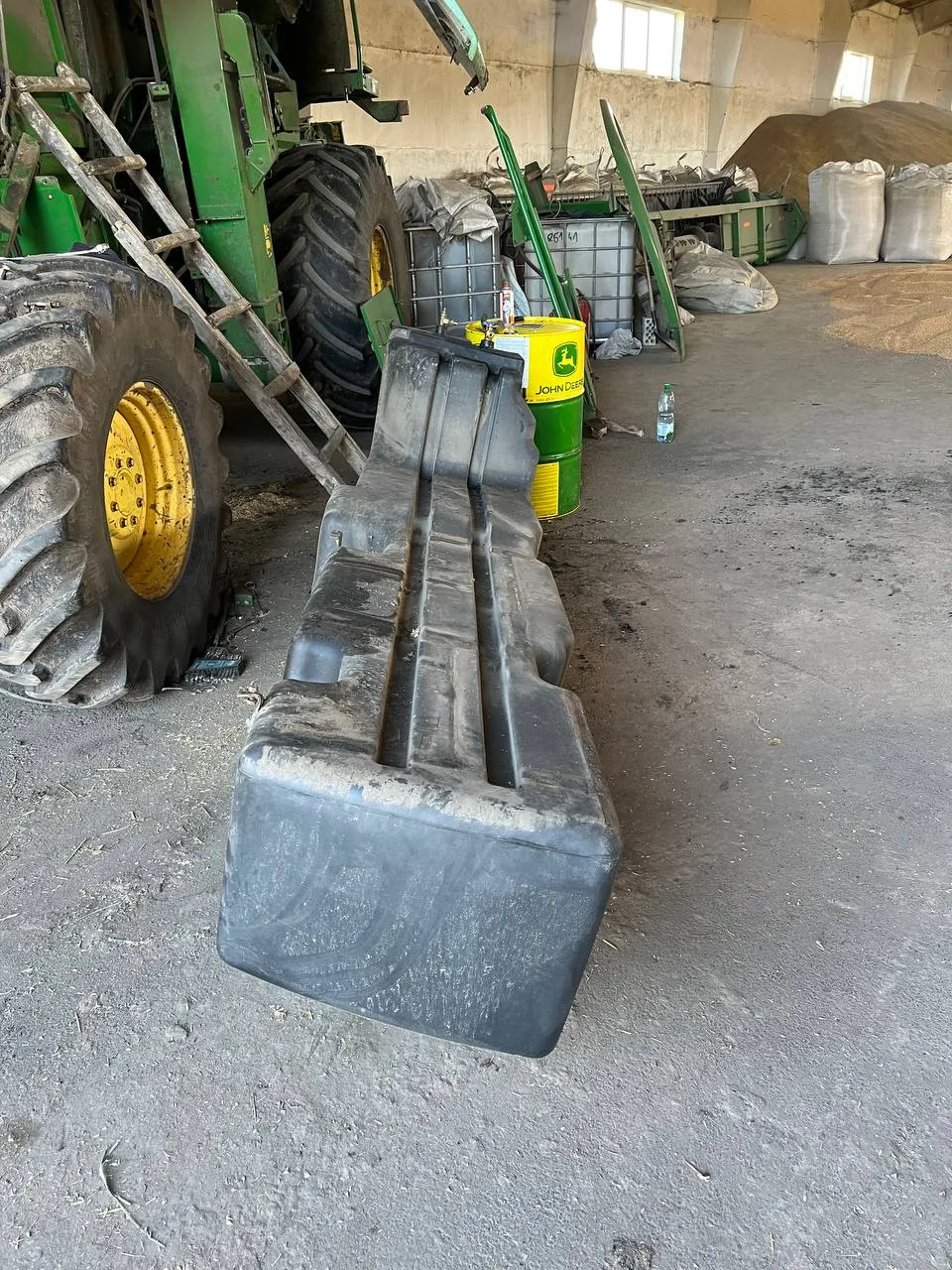 Zdjęcie 7 z naprawy — Naprawa zbiornika paliwa John Deere 9680