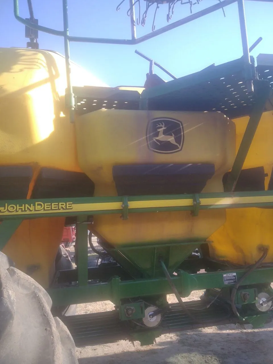 Zdjęcie 3 z naprawy — Naprawa zbiornika ziarna John Deere
