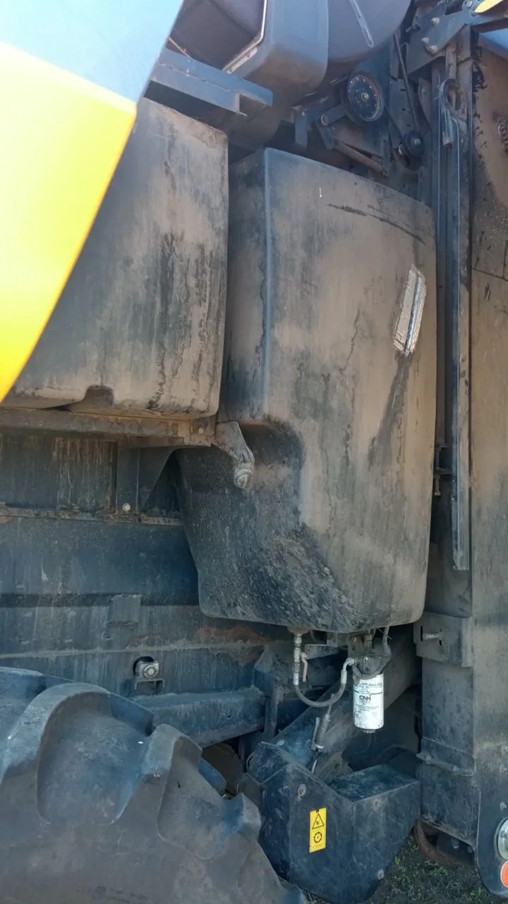 Zdjęcie 4 z naprawy — Naprawa zbiornika ziarna John Deere