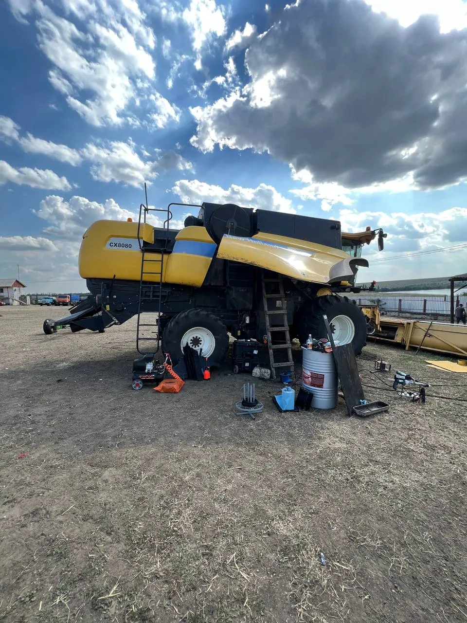 Zdjęcie 13 z naprawy — Naprawa zbiornika ziarna John Deere